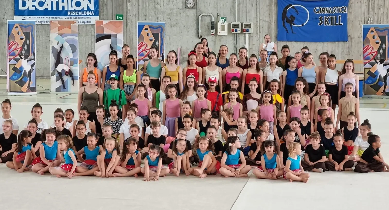 Foto di gruppo di tutte le ginnaste della Ginnastica Skill di Canegrate